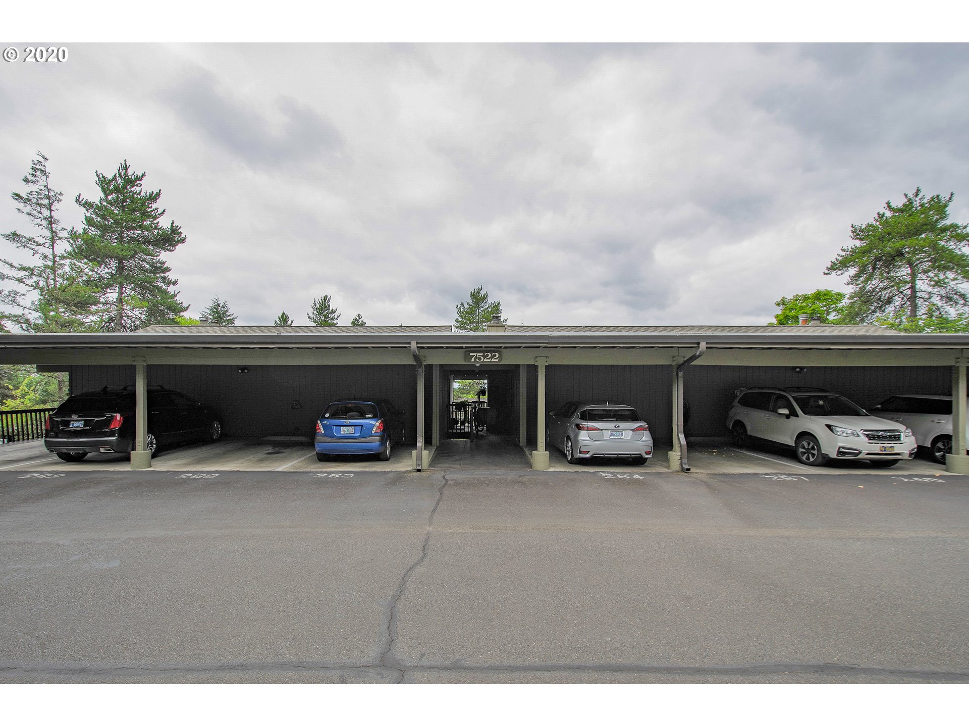 7522 Southwest Barnes Road, Unit F Portland, OR 97225 - Photo 24 of 28 Gallery Image 24