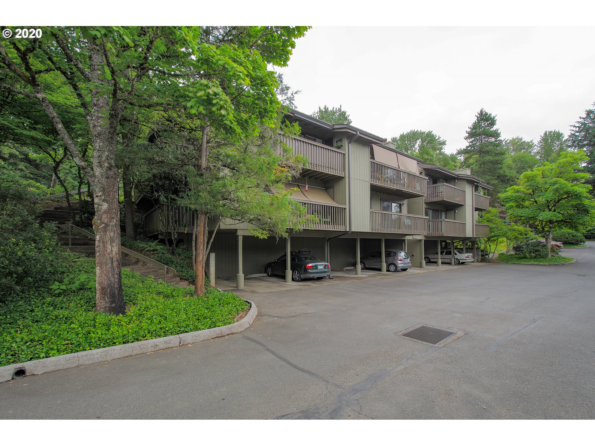 7522 Southwest Barnes Road, Unit F Portland, OR 97225 - Photo 25 of 28 Gallery Image 25