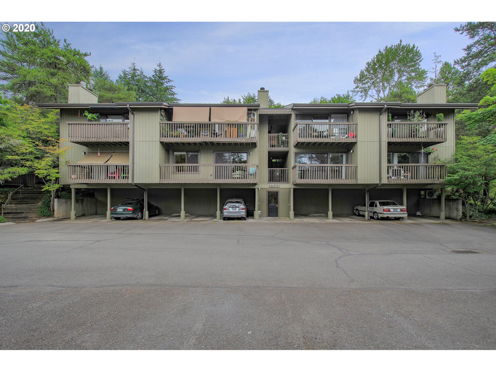 7522 Southwest Barnes Road, Unit F Portland, OR 97225 - Photo 26 of 28 Gallery Image 26