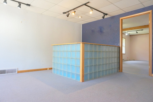 914 Plainfield Road Joliet, IL 60435 - Photo 4 of 13