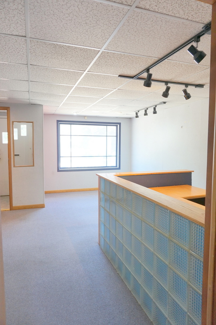 914 Plainfield Road Joliet, IL 60435 - Photo 5 of 13