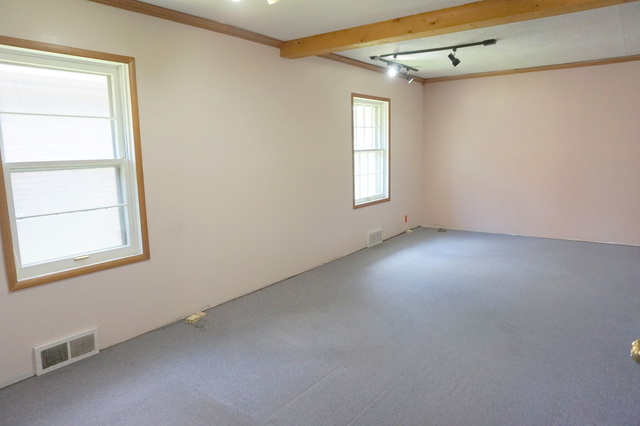 914 Plainfield Road Joliet, IL 60435 - Photo 8 of 13