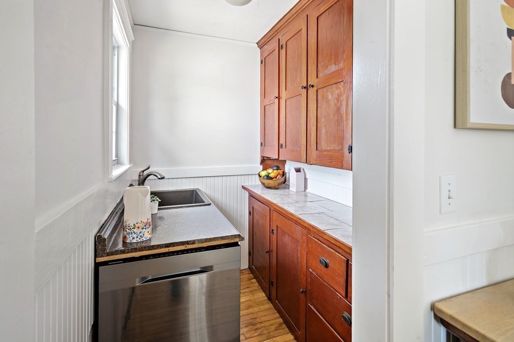 10 Columbia Road Wakefield, MA 01880 - Photo 11 of 24 Gallery Image 11