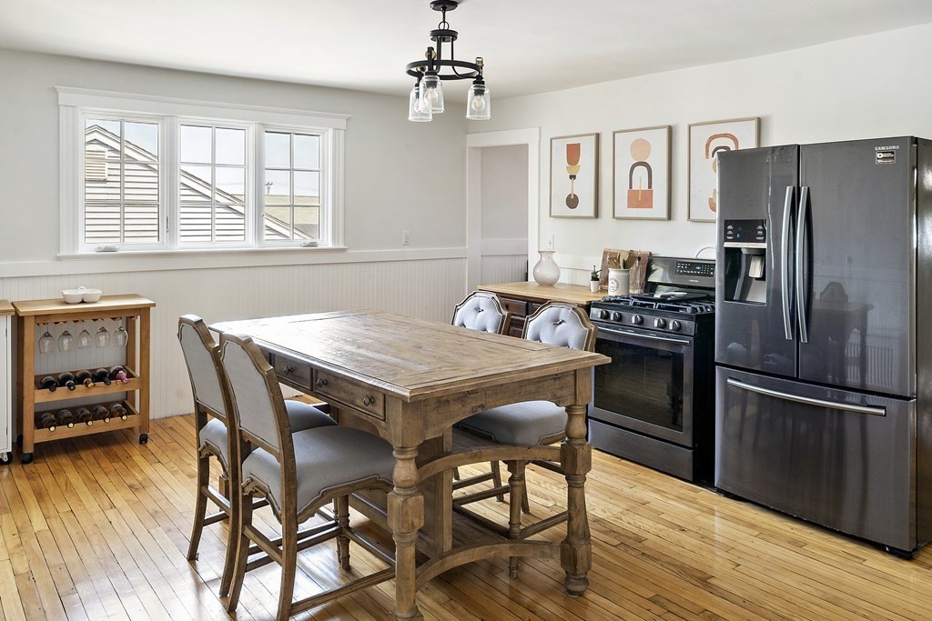 10 Columbia Road Wakefield, MA 01880 - Photo 6 of 24 Gallery Image 6