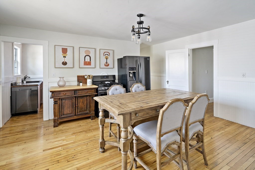 10 Columbia Road Wakefield, MA 01880 - Photo 8 of 24 Gallery Image 8