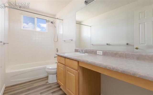 8487 Tibbs Road Peyton, CO 80831 - Photo 31 of 32 Upper Full bathroom