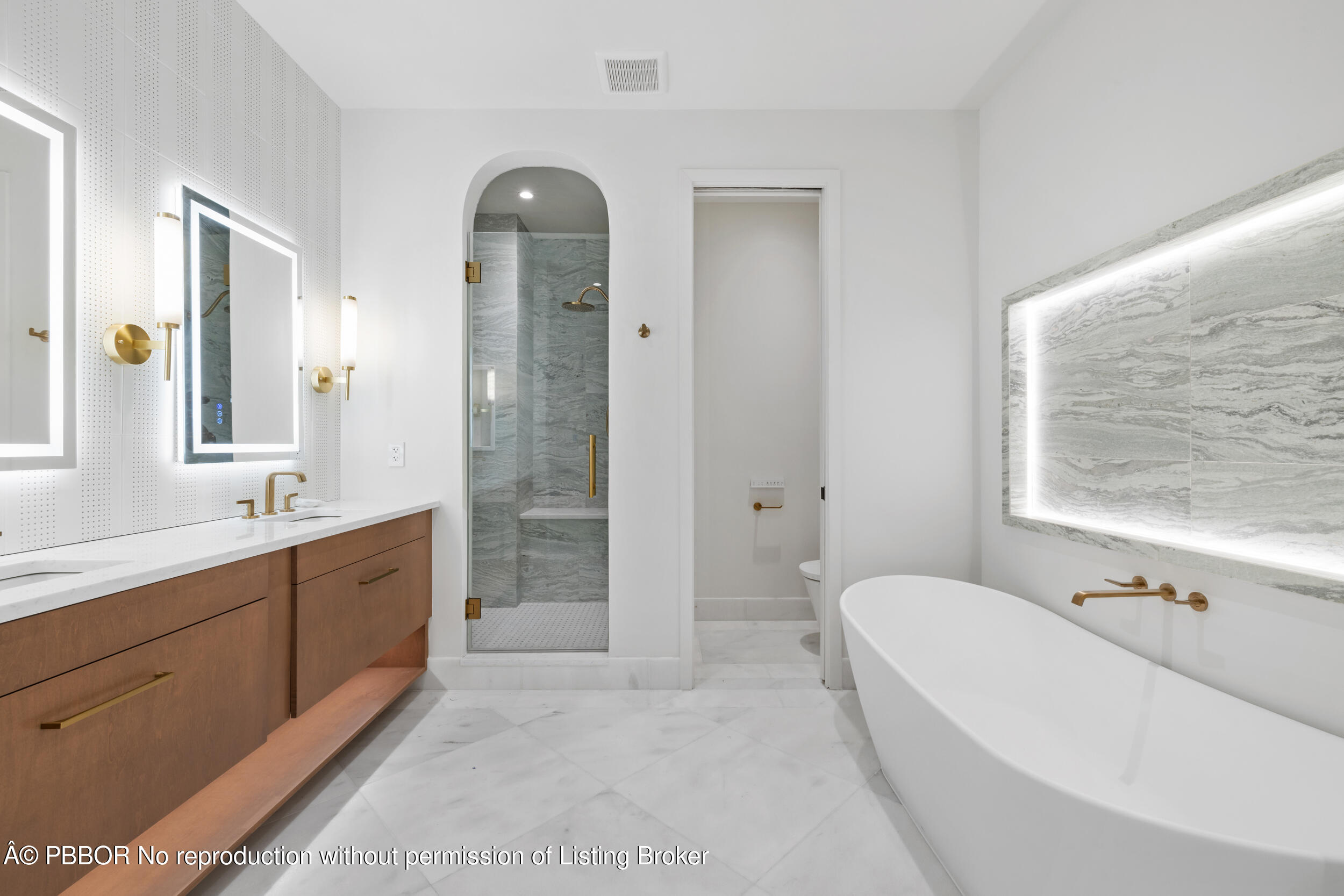 223 Sunset Avenue, Unit 2 Palm Beach, FL 33480 - Photo 14 of 15 BATHROOM