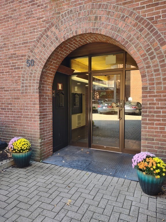 50 Rantoul Street, Unit 110 Beverly, MA 01915 - Photo 2 of 37