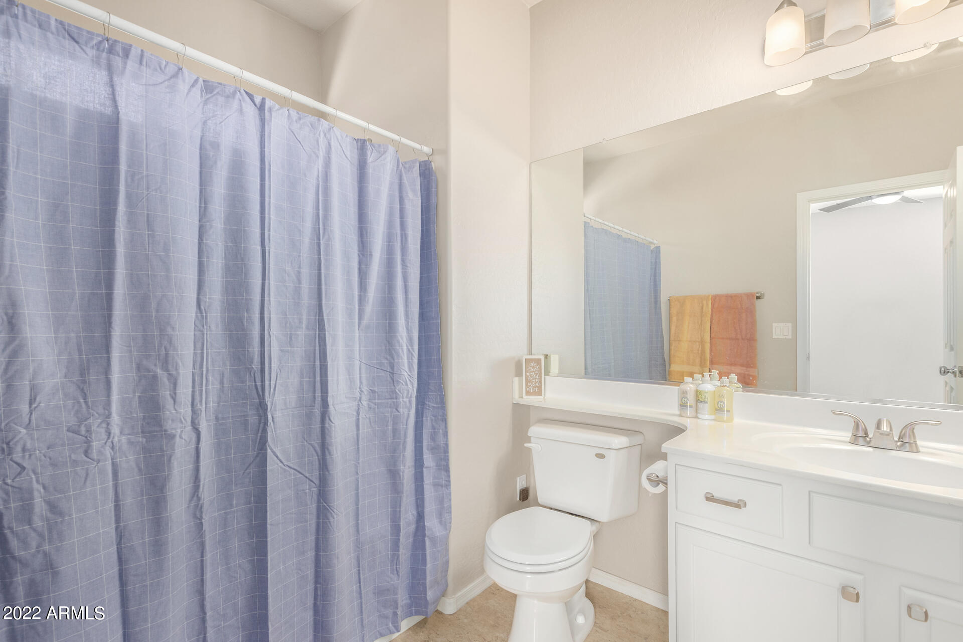4556 East Del Rio Street Gilbert, AZ 85295 - Photo 14 of 25 Master bath