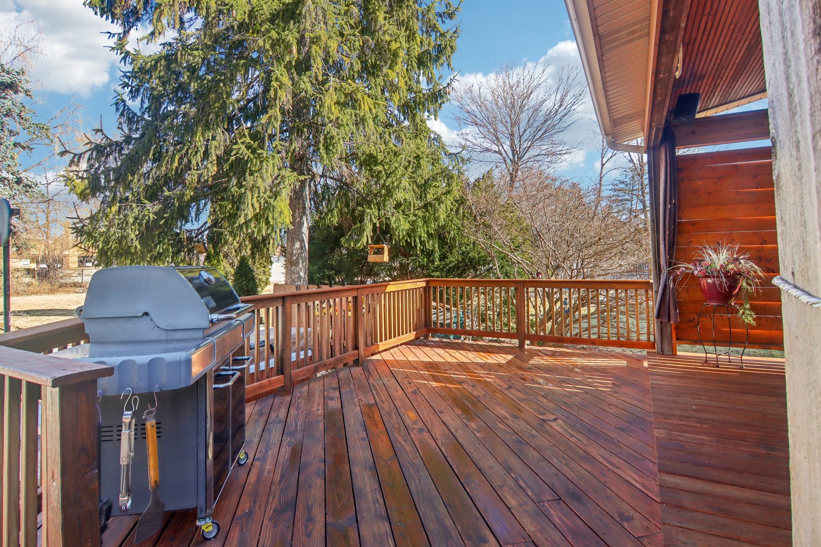 38 Northgate Road Riverside, IL 60546 - Photo 36 of 52 a view of a chairs on the roof deck