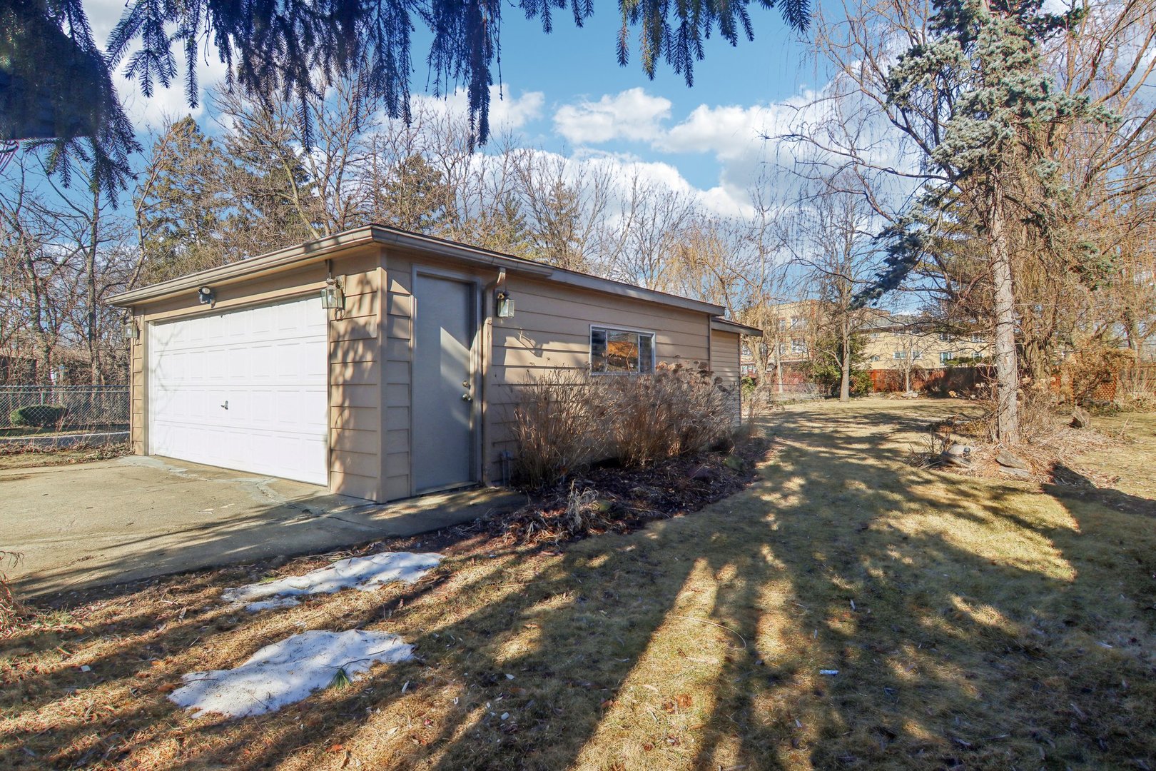 38 Northgate Road Riverside, IL 60546 - Photo 42 of 52 a view of a house with a yard