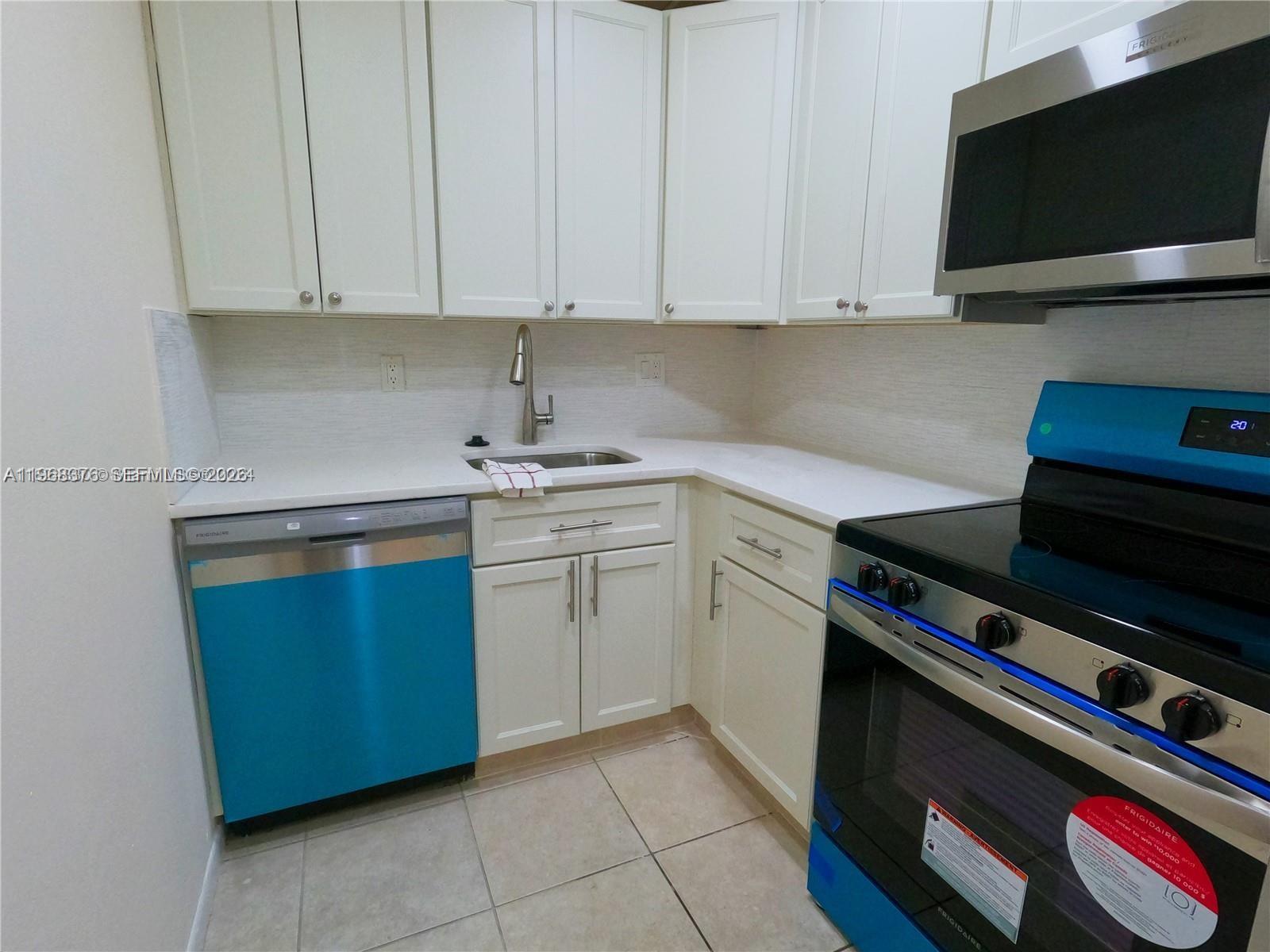 618 Northwest 13th Street, Unit 140 Boca Raton, FL 33486 - Photo 3 of 18 Photo 3
