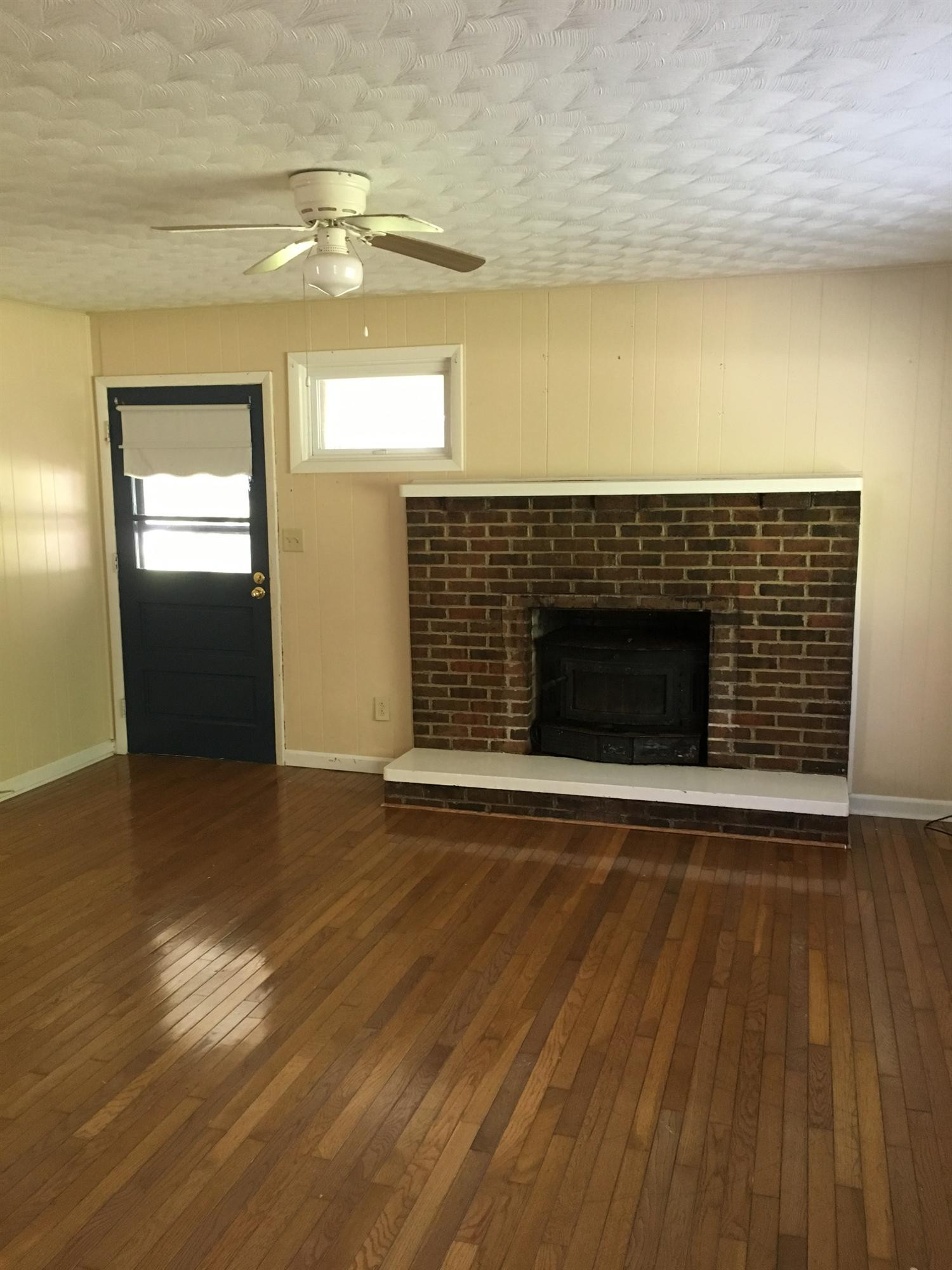 1765 Doe Creek Road Irvine, KY 40336 - Photo 9 of 27 Photo 9