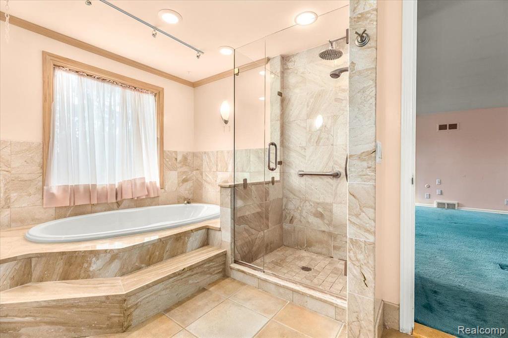 125 Stephens Road Grosse Pointe Farms, MI 48236 - Photo 18 of 50