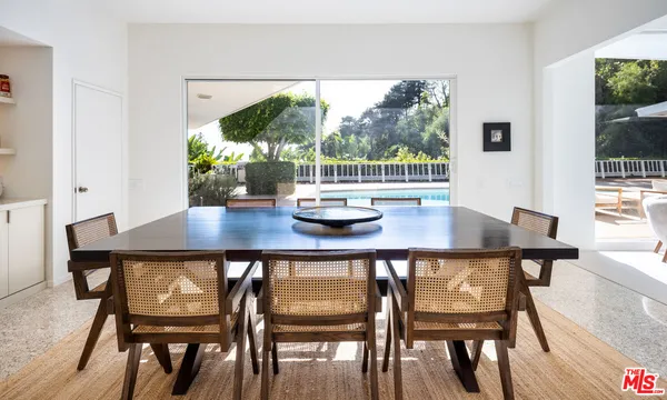 $40,000 | 1121 Loma Vista Drive, Beverly Hills, CA 90210