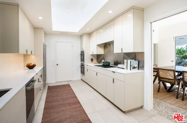 $40,000 | 1121 Loma Vista Drive, Beverly Hills, CA 90210