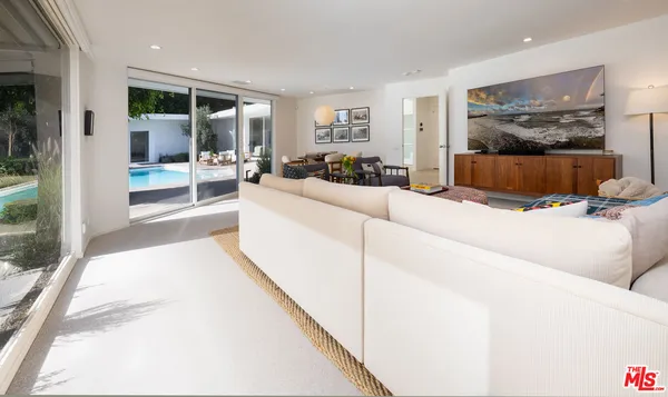 $40,000 | 1121 Loma Vista Drive, Beverly Hills, CA 90210