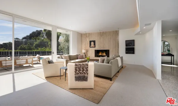 $40,000 | 1121 Loma Vista Drive, Beverly Hills, CA 90210