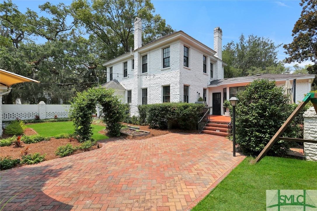 101 East 44th Street Savannah, GA 31405 - Photo 2 of 50