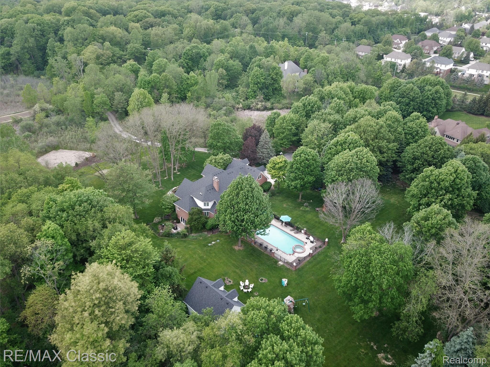 8650 Ridge Road Canton, MI 48187 - Photo 77 of 88 Overhead 2.JPG