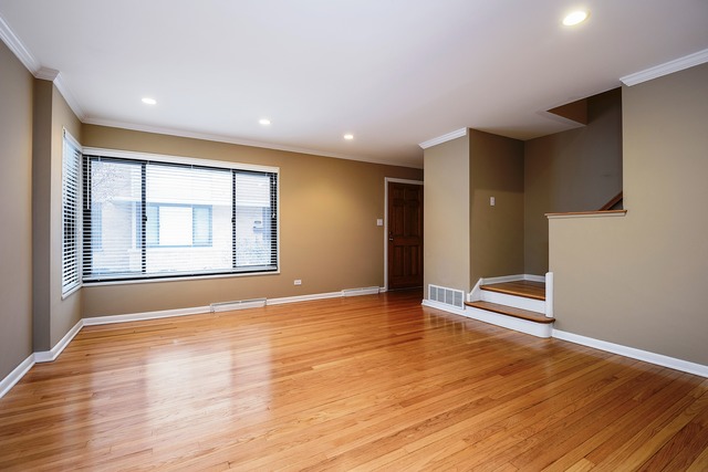 539.5 Ridge Road Wilmette, IL 60091 - Photo 2 of 10