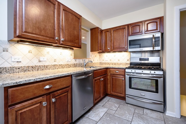 539.5 Ridge Road Wilmette, IL 60091 - Photo 4 of 10