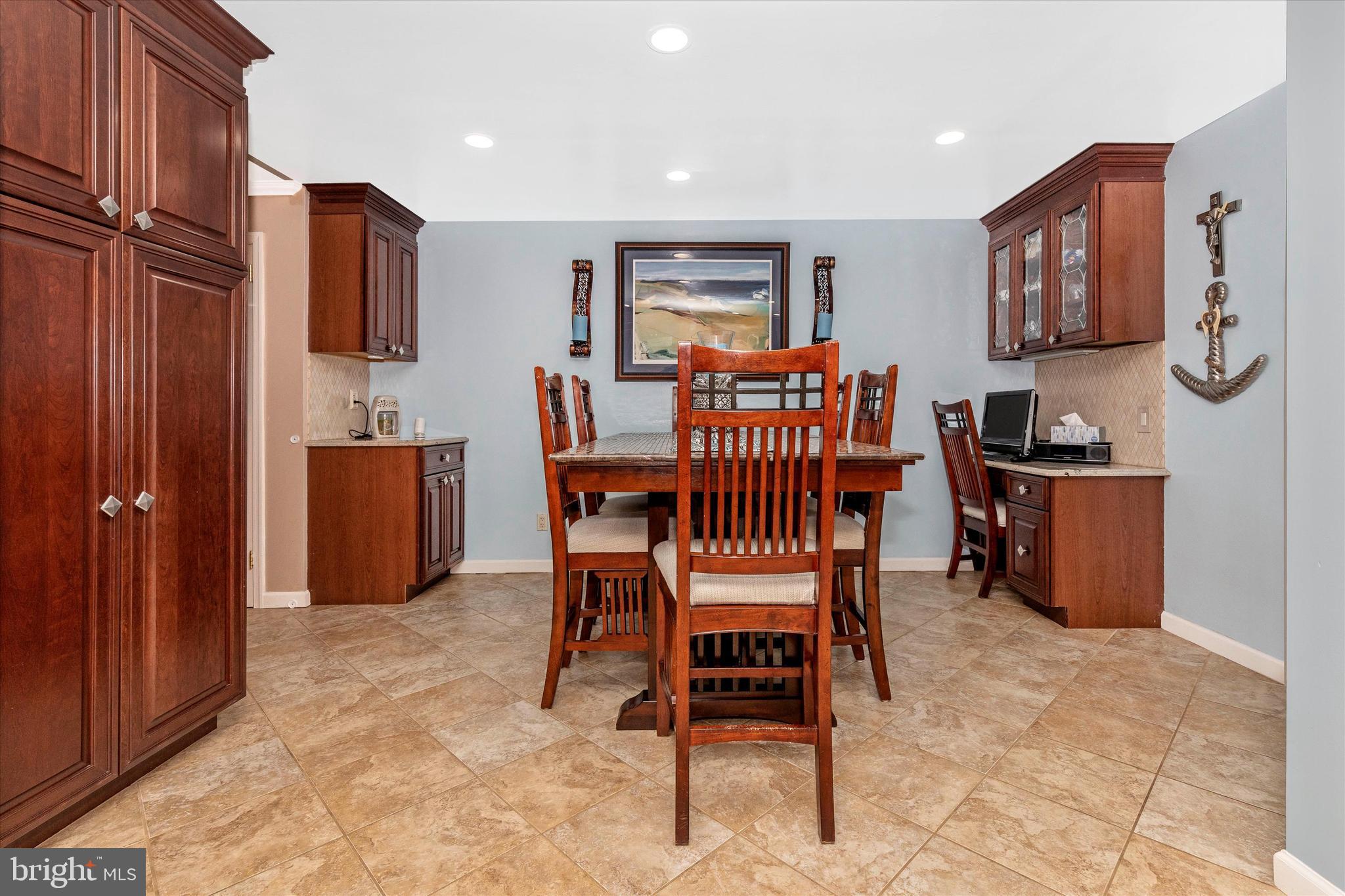 3461 Holyoke Road Philadelphia, PA 19114 - Photo 11 of 44 Kitchen