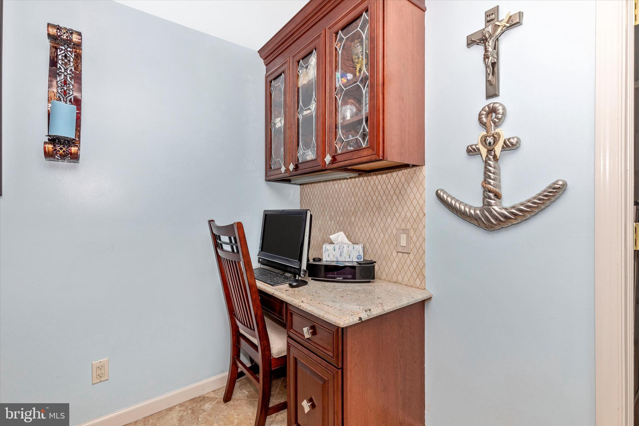 3461 Holyoke Road Philadelphia, PA 19114 - Photo 15 of 44 Home Office Area Within Kitchen
