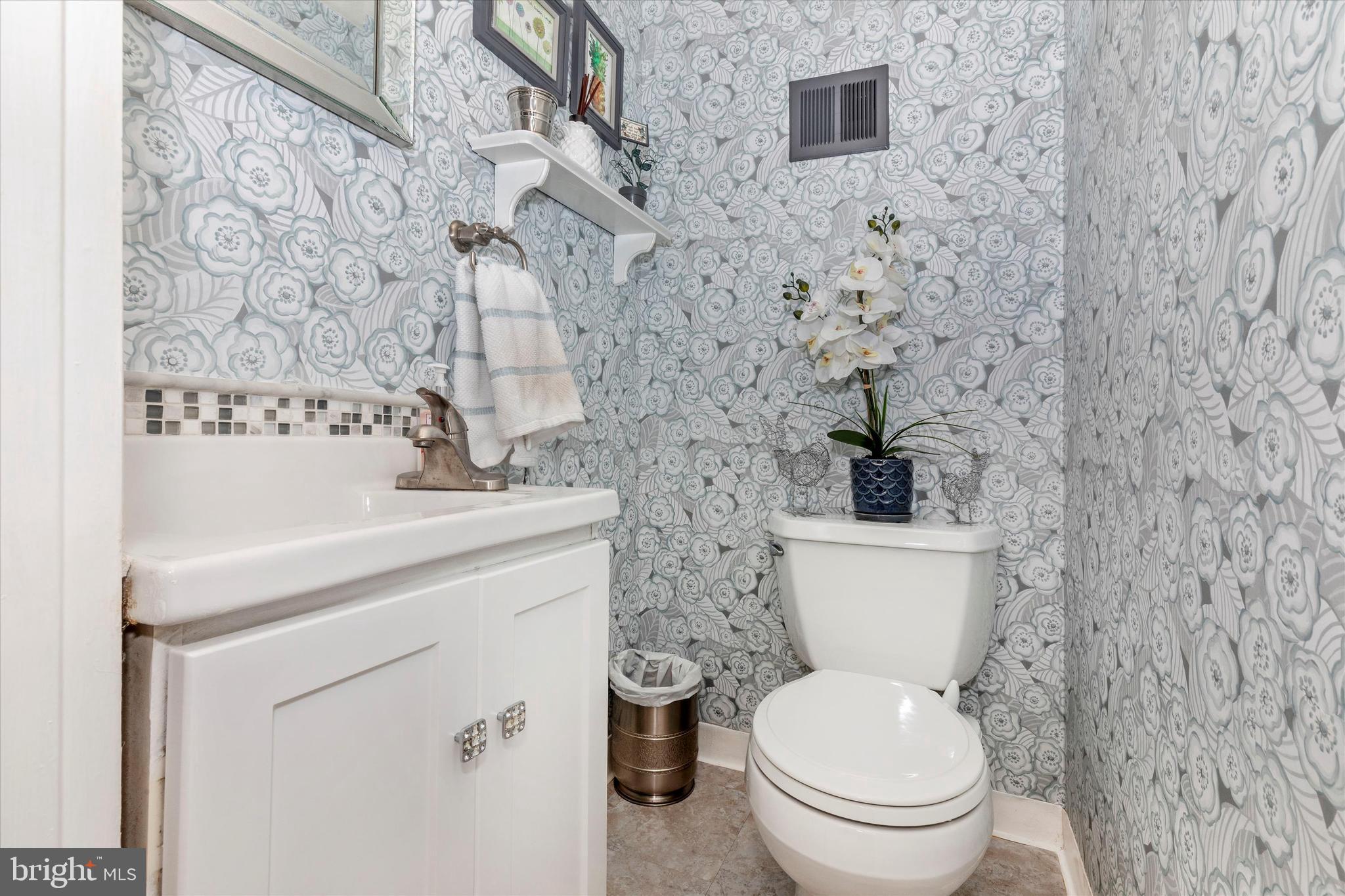 3461 Holyoke Road Philadelphia, PA 19114 - Photo 8 of 44 Adorable Powder Room
