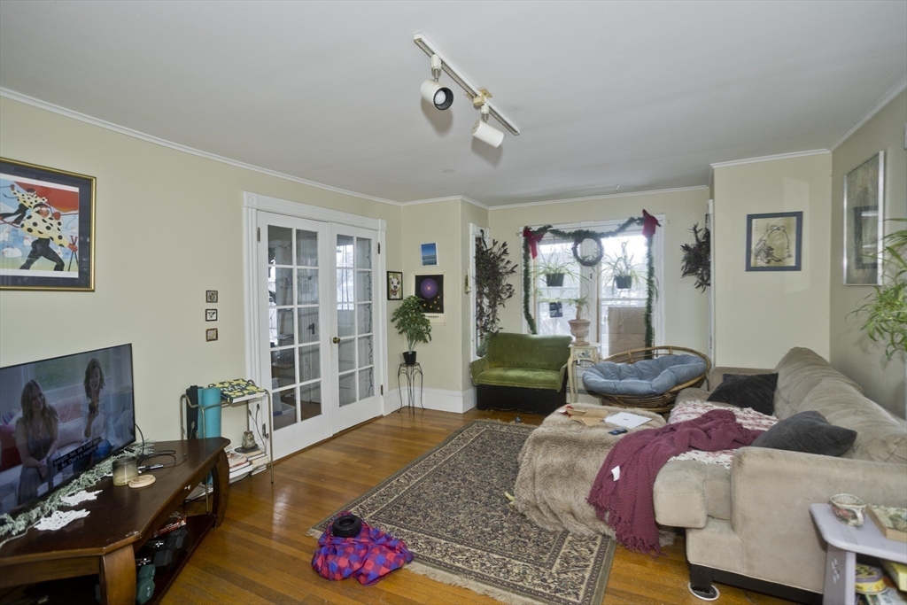 19 Trumbull Road Northampton, MA 01060 - Photo 12 of 23