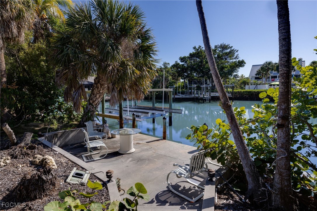 505 Lighthouse Way Sanibel, FL 33957 - Photo 5 of 11