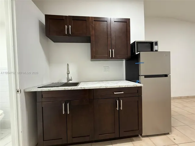 $1,400 | West Flagler, Miami, FL 33126