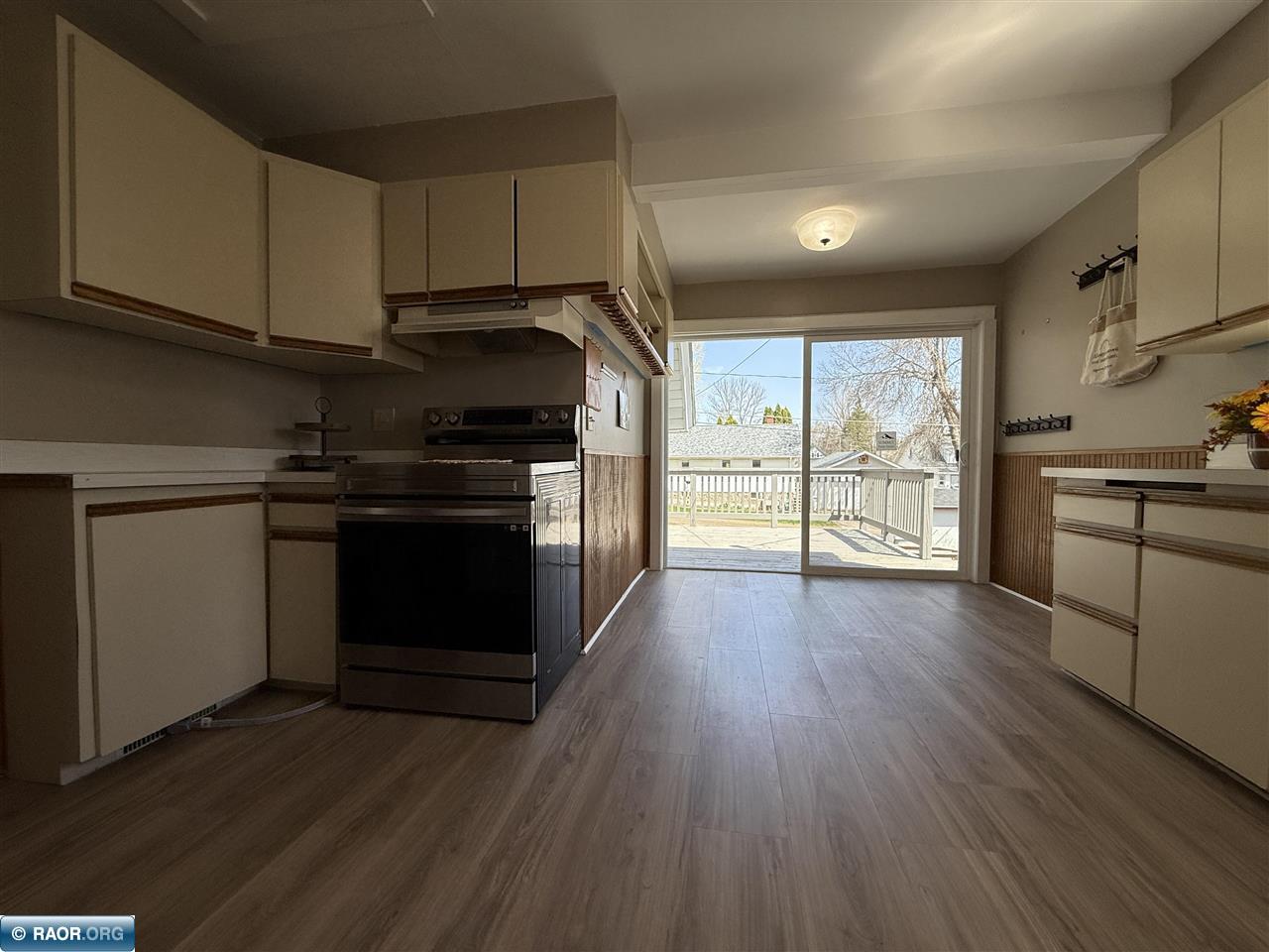 126 5th Street Northwest Chisholm, MN 55719 - Photo 13 of 39
