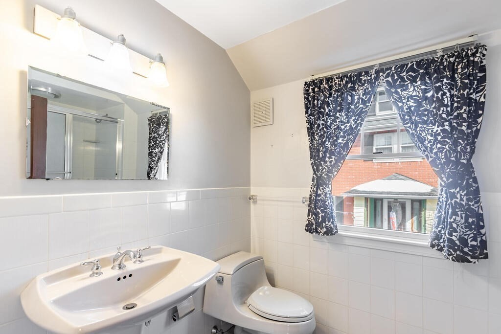 50 Warwick Road Melrose, MA 02176 - Photo 21 of 31 Gallery Image 21