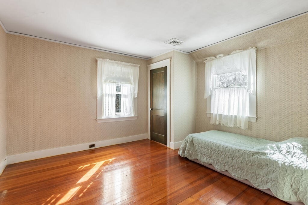 50 Warwick Road Melrose, MA 02176 - Photo 23 of 31 Gallery Image 23