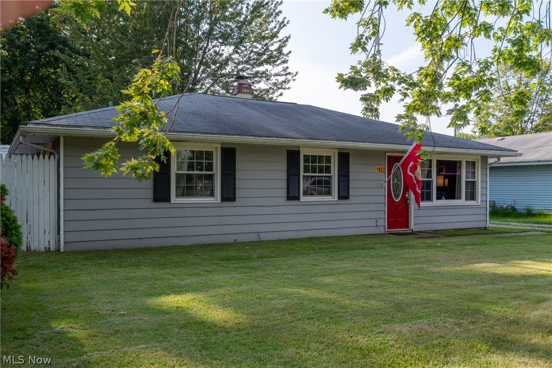1652 Hubbard Road Madison, OH 44057 - Photo 23 of 29