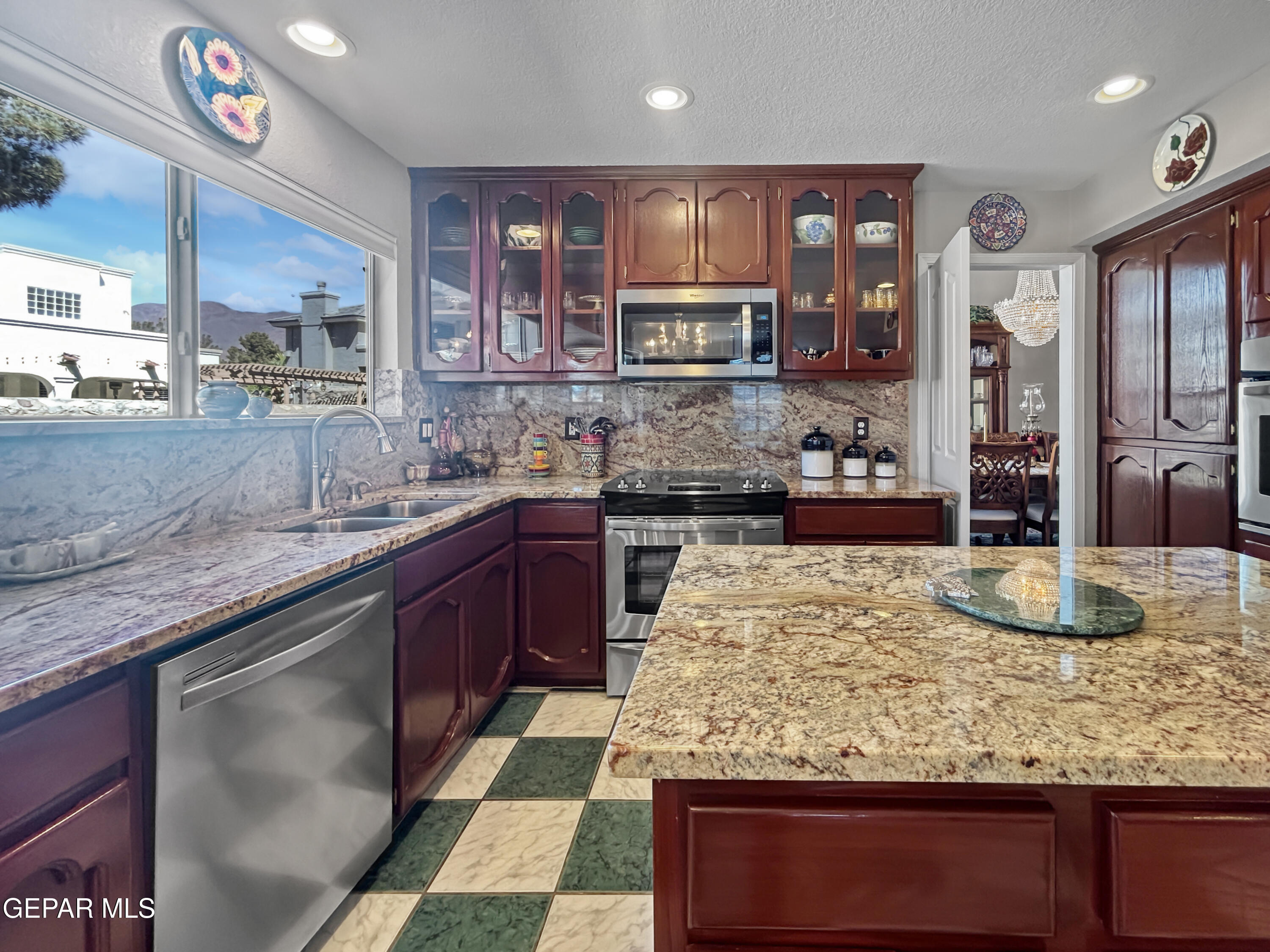 1109 Noble Ridge Way El Paso, TX 79912 - Photo 19 of 73 Kitchen