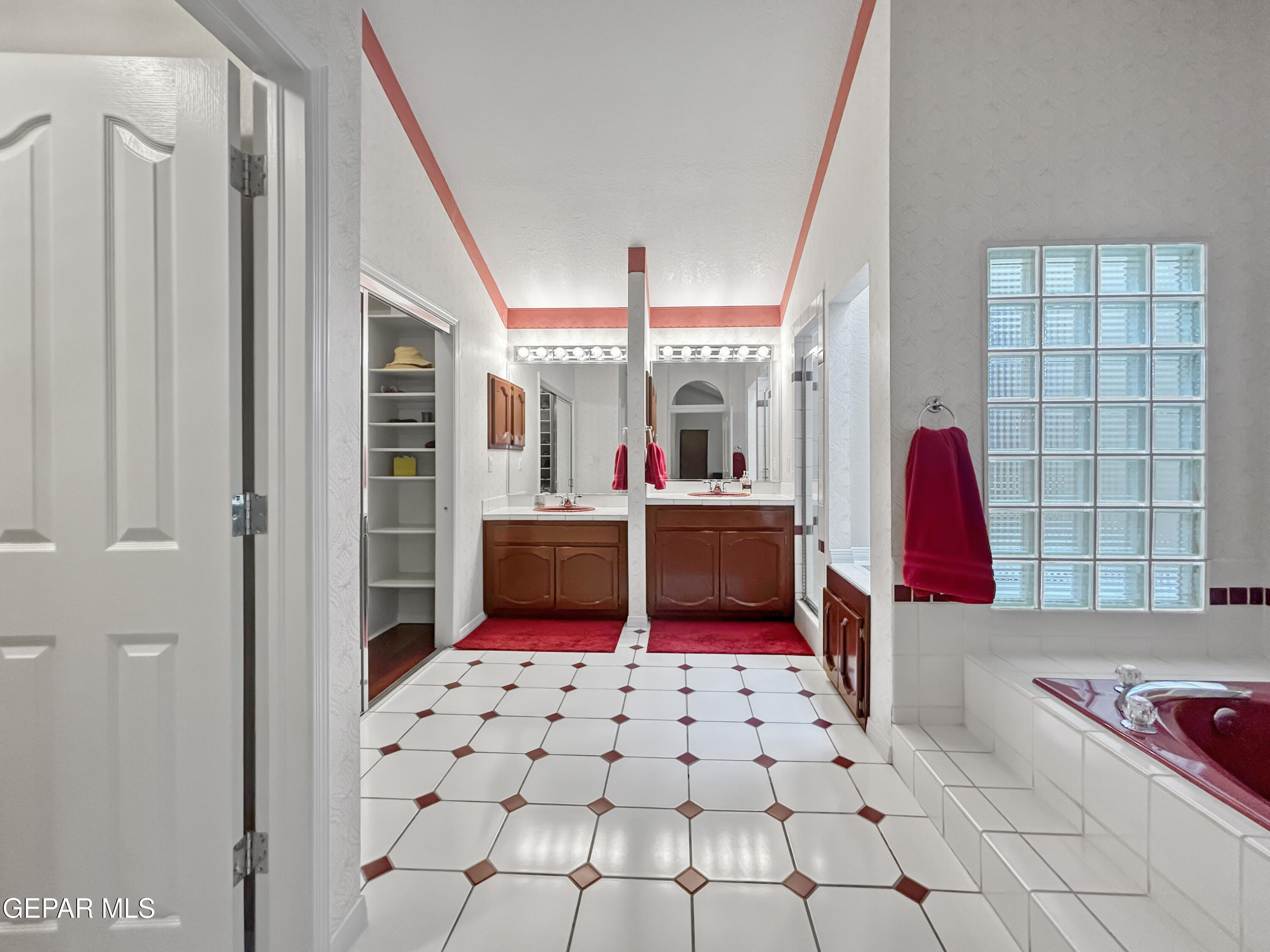 1109 Noble Ridge Way El Paso, TX 79912 - Photo 39 of 73 Primary Bath