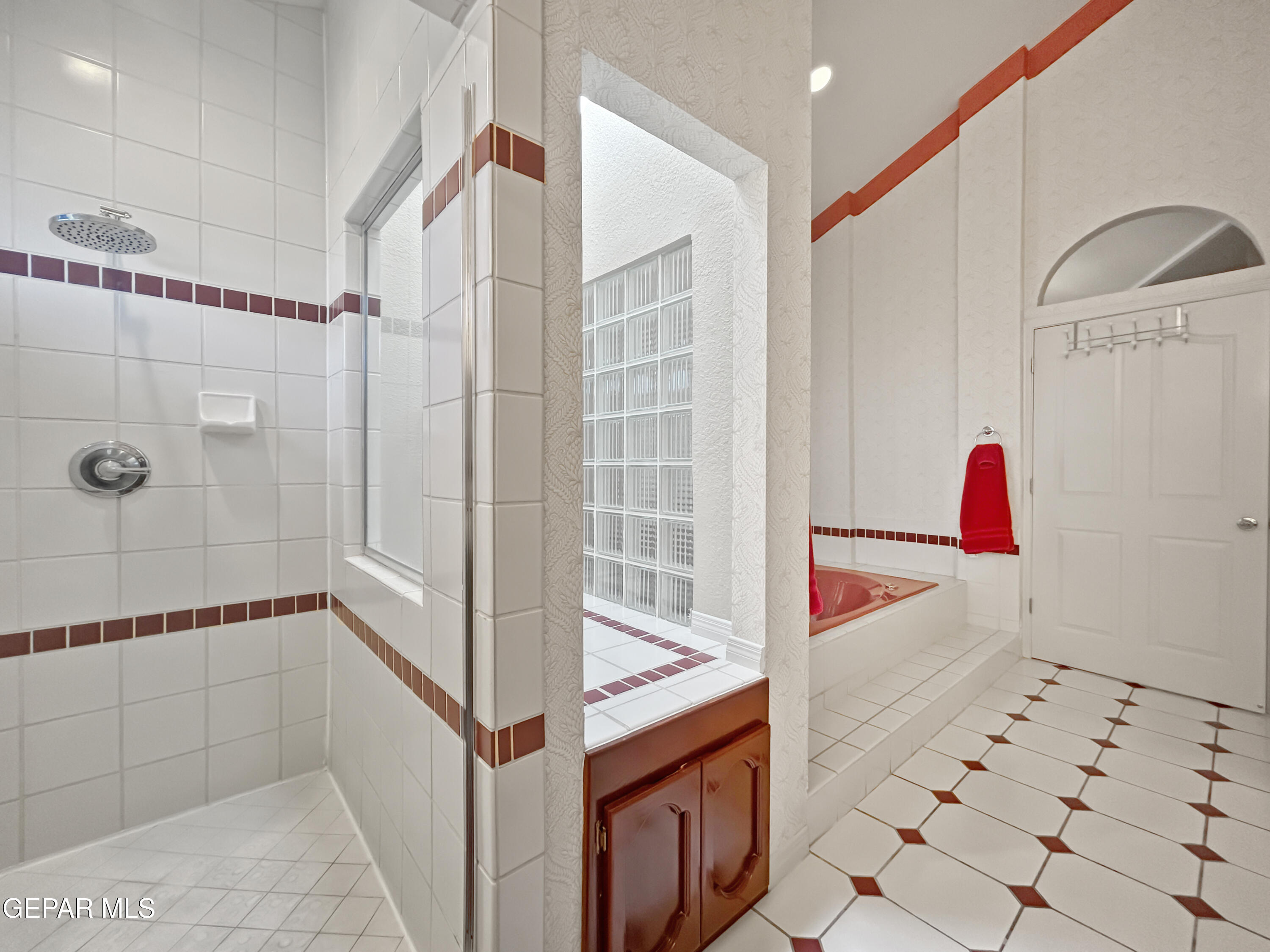 1109 Noble Ridge Way El Paso, TX 79912 - Photo 41 of 73 Primary Bath-Shower, Jetted Tub