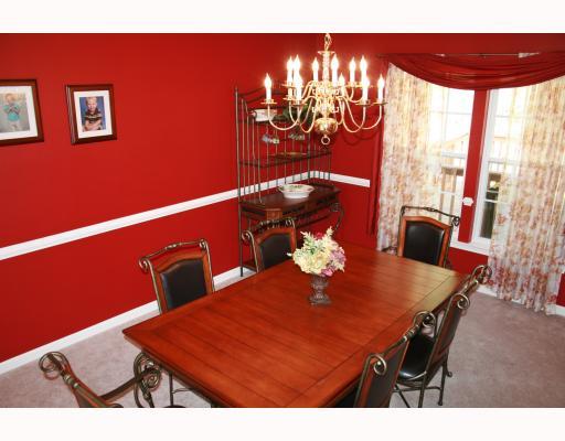 5025 Venice Road Pittsburgh, PA 15209 - Photo 5 of 18 Dining Room.