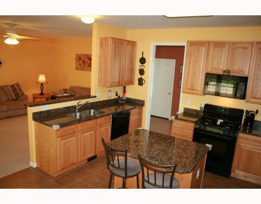 5025 Venice Road Pittsburgh, PA 15209 - Photo 10 of 18 Kitchen.