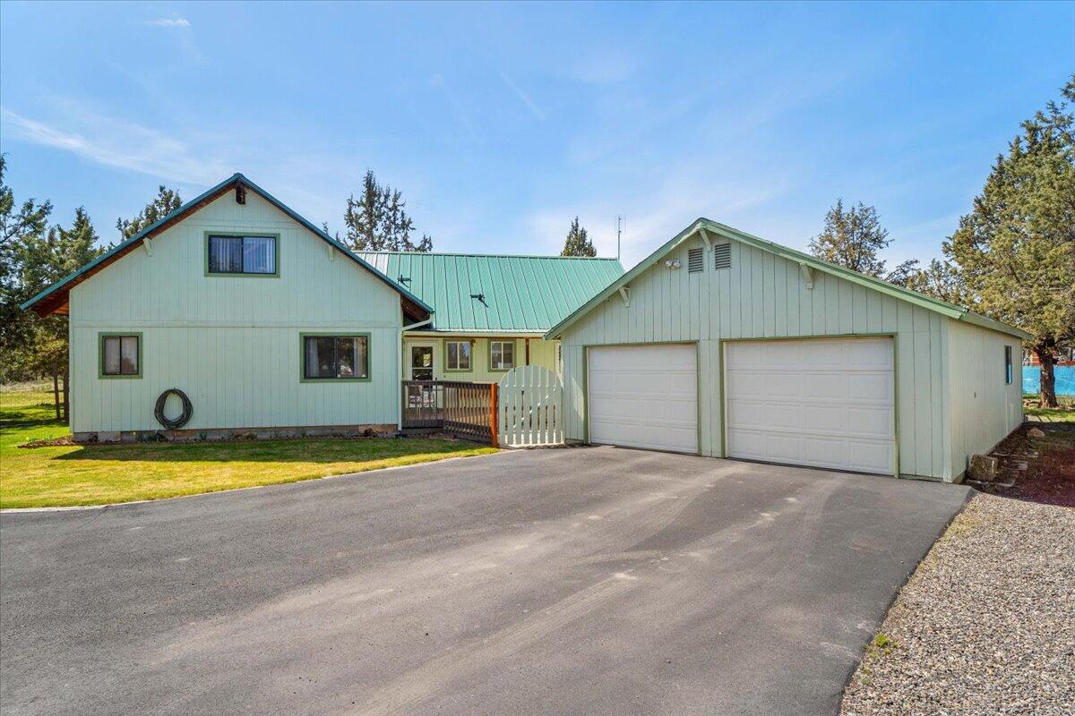 5995 Southwest Shad Road Terrebonne, OR 97760 - Photo 36 of 49 07-Exterior