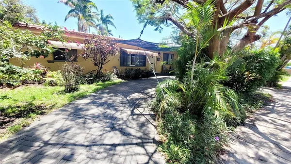 $4,200 | 1124 Northeast 7th Street, Hallandale Beach, FL 33009