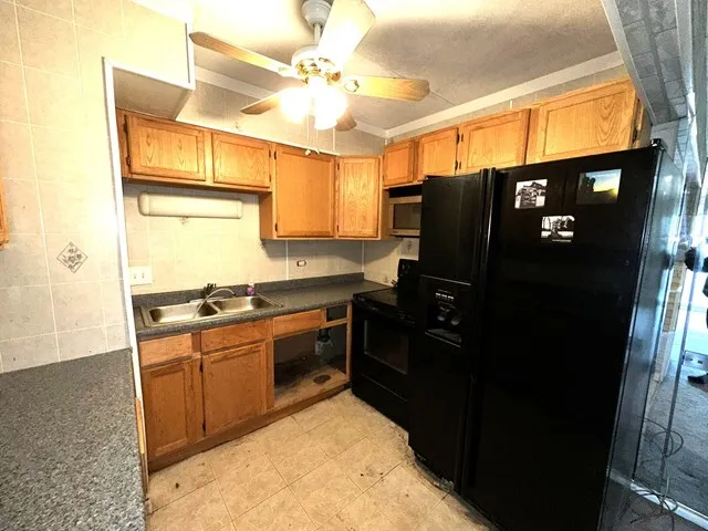 $50,000 | 17005 Albany Avenue, Unit 102, Hazel Crest, IL 60429