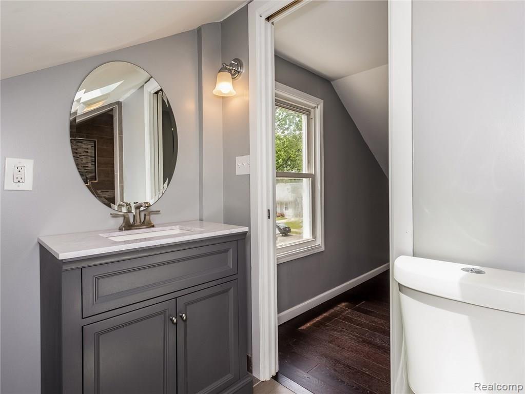 2211 Columbia Road Berkley, MI 48072 - Photo 28 of 44