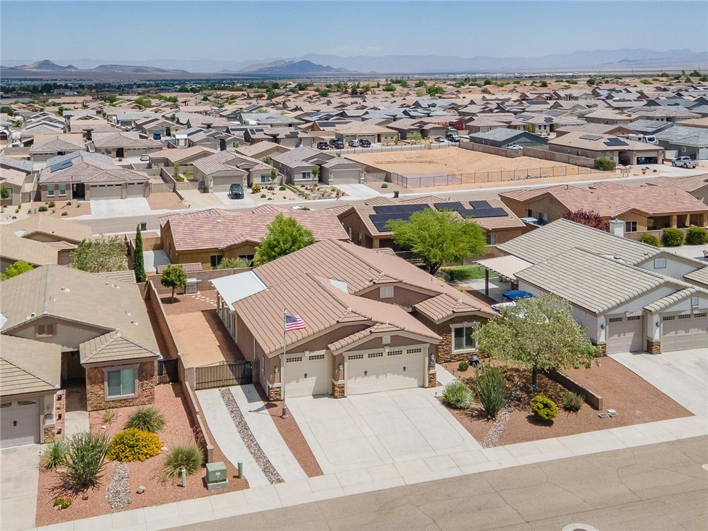 3319 Motherload Road Kingman, AZ 86401 - Photo 49 of 53 Aerial view of residential area with a mountainous background