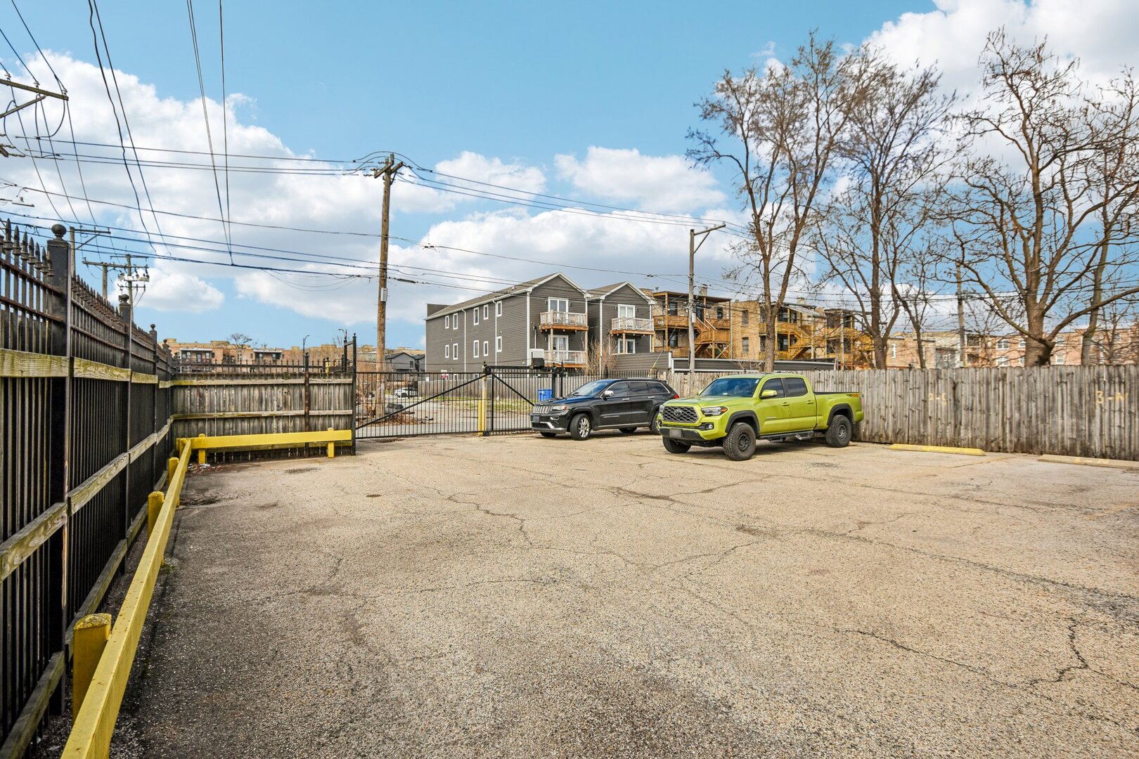 4644 South Prairie Avenue, Unit 2N Chicago, IL 60653 - Photo 24 of 25 a view of a city street with a building