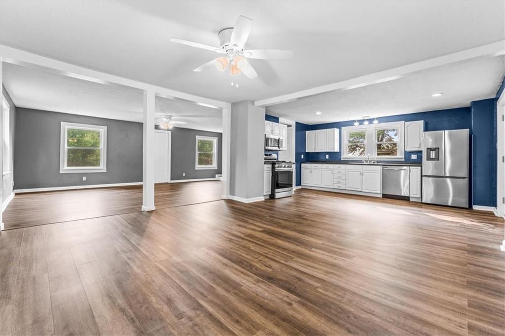 7 Hewitt Road West Middlesex, PA 16159 - Photo 8 of 31 Kitchen dining area