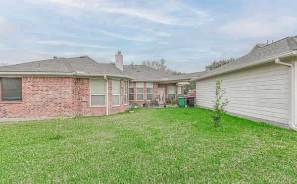$389,999 | 7923 Split Cypress Lane, Houston, TX 77041