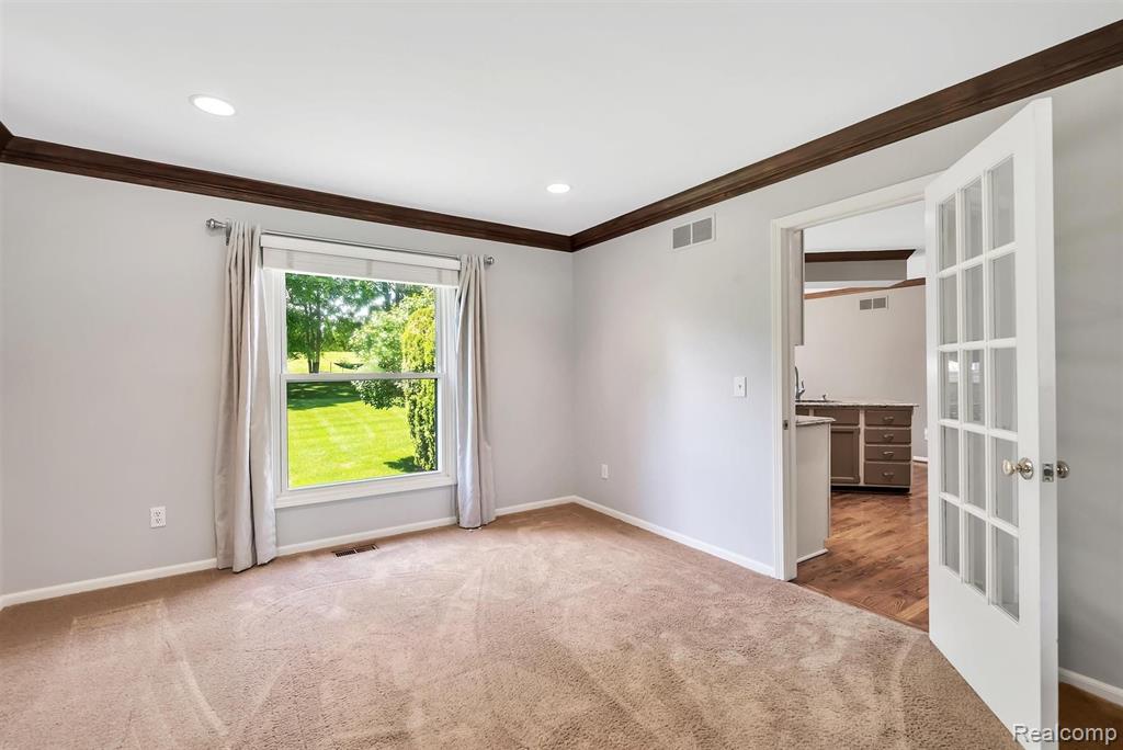 25735 Rutledge Crossing Farmington Hills, MI 48335 - Photo 10 of 53